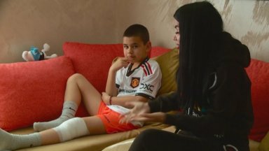 10-годишно момче се наряза на стъкла, докато тренира футбол в Пловдив