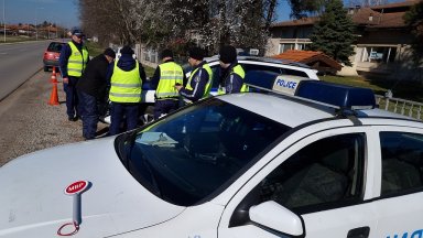 Деветима души са задържаните при полицейската спецоперация състояла се вчера