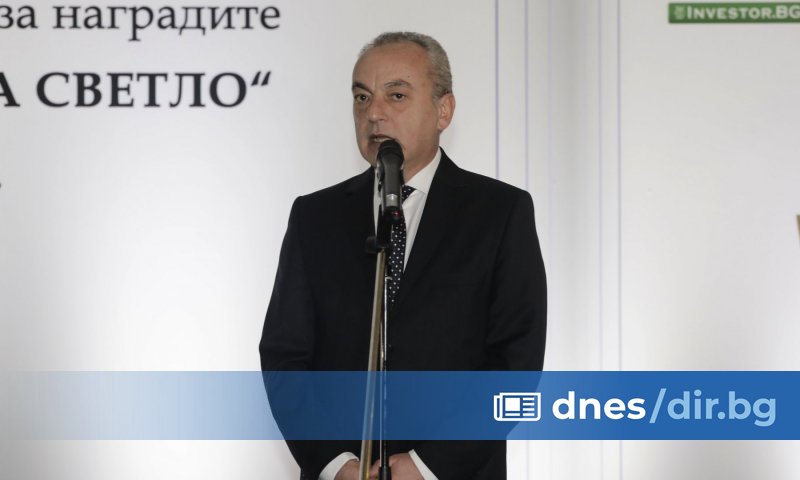 Няма да има таван на цените, а на надценките, каза