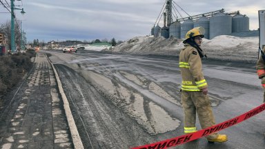 Най малко двама души са загинали а девет са били ранени