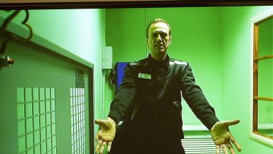 Навални се подиграва със затвора, отправяйки необичайни искания – от кимоно до кенгуру