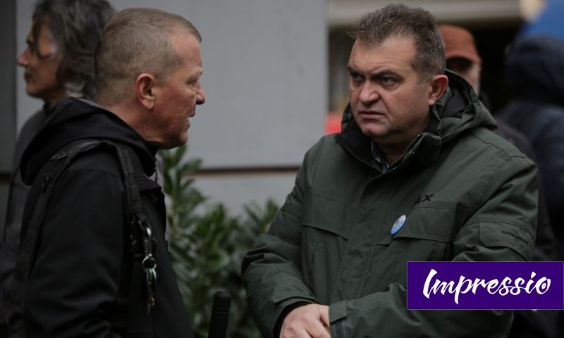 Валери Йорданов (вляво) и лидерът на "БОЕЦ" Георги Георгиев (Снимка ...