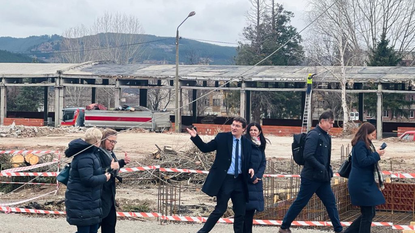 Новостроящият се край Дупница затвор ще е готов до април догодина (снимки)