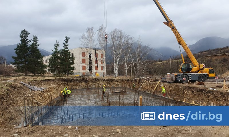 53-годишният мъж, който е от Дупница, вероятно е бил притиснат от