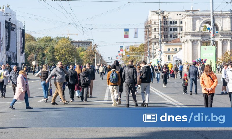 Парламентът на Молдова гласува днес закон, съгласно който изразът молдовски
