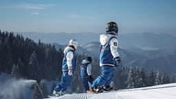 Ски сезонът в Пампорово продължава! Ски зоната ще отваря с 45 минути по-рано и  ще работи с удължено работно време от края на март 