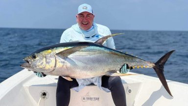 Председателят на хасковския фенклуб Екзекуторс ЦСКА Иван Ангелов извади от водите