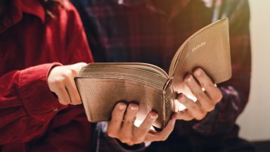 10 въздействащи и завладяващи религиозни книги
