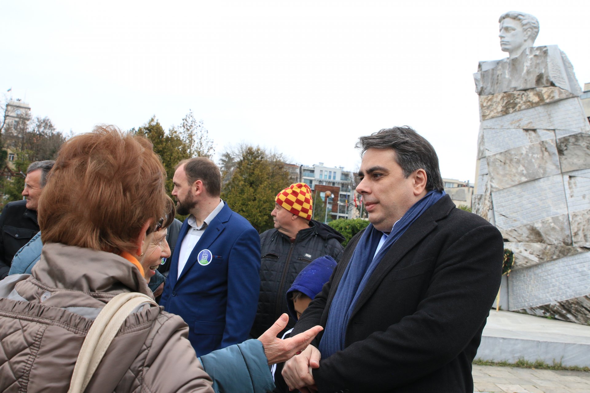 Асен Василев на предизборна обиколка в Пловдив 