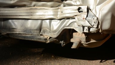 16 годишен тийнейджър е откраднал товарен автомобил а след това го