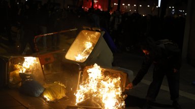 Френският вътрешен министър Жералд Дарманен обвини крайнолевите за насилието което е