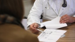 Лекарите настояват потребителската такса за преглед да се вдигне на 9,60 лв. 