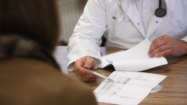 Българският лекарски съюз настоява потребителската такса за преглед при лекар