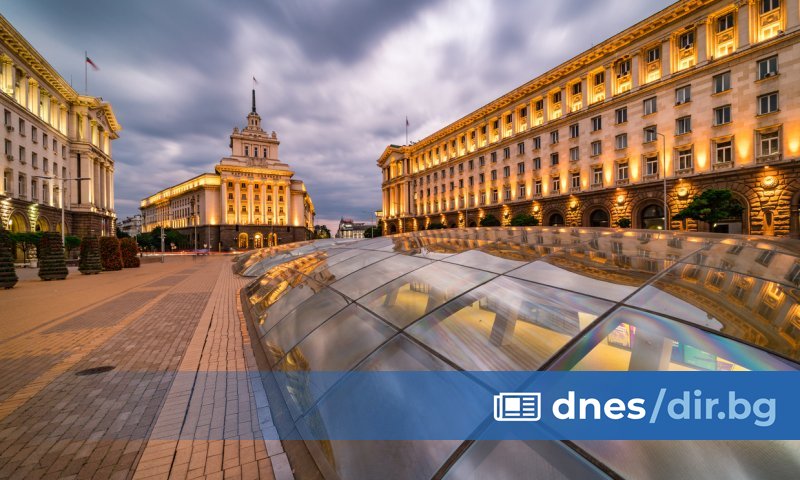 Поради ремонт в сградата на Народното събрание на пл. Княз