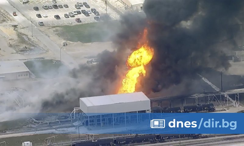Експлозия и пожар избухнаха в химически завод в американския град