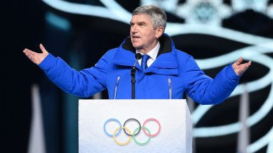 Протести срещу шефа на МОК, който пак се обяви против изолирането на руснаците от Олимпиадата