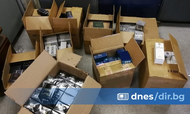 Митнически служители от териториалната дирекция на Агенция Митници в Русе