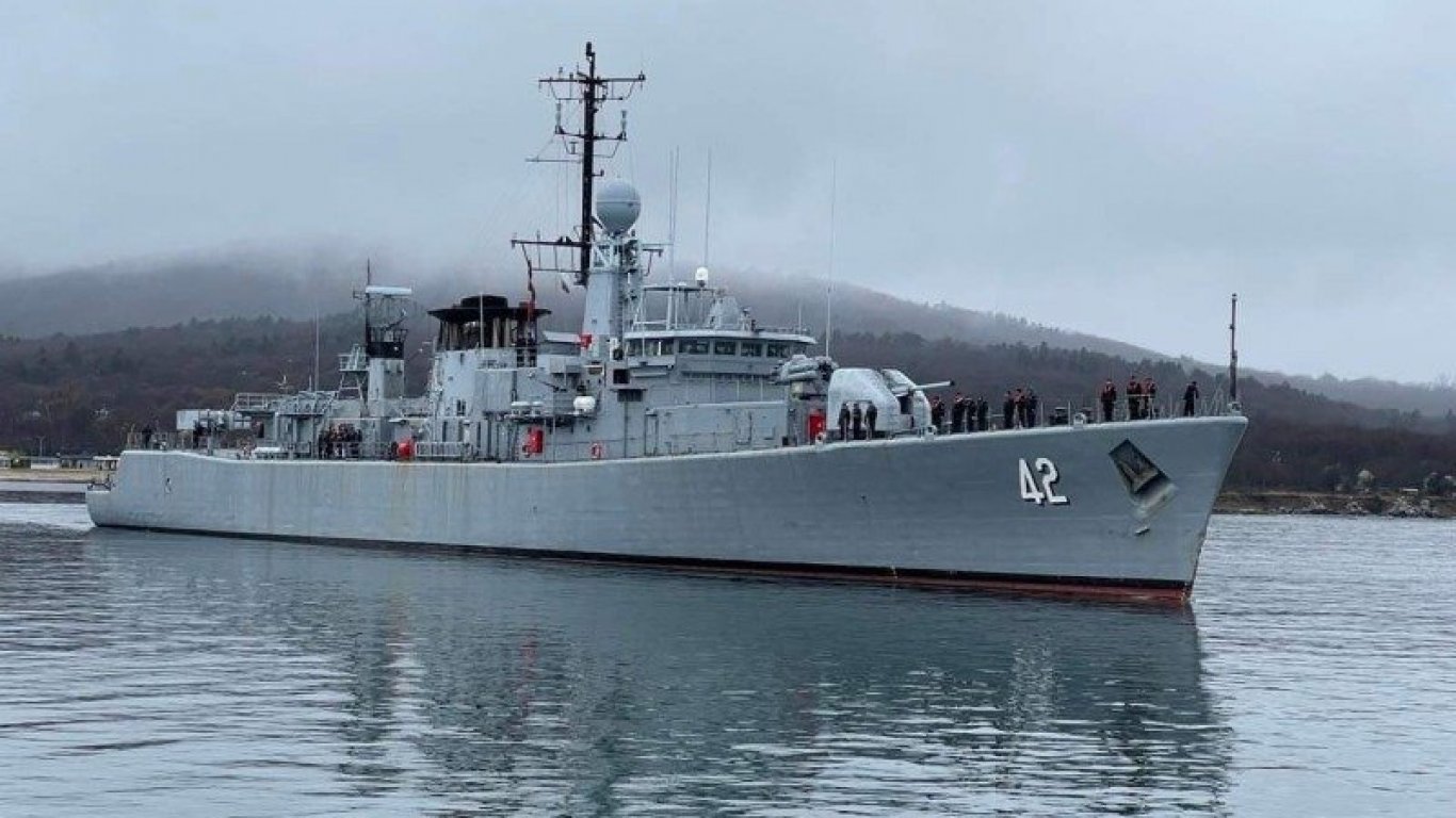 България изпрати фрегатата "Верни" за участие в учението