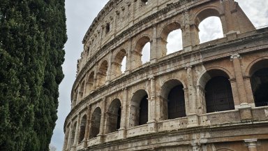 Стремеж за подражание или не но 17 годишната швейцарска туристка също