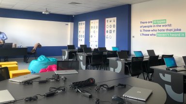 DSS Дигитални и софтуерни решения дарява напълно оборудвана лаборатория на