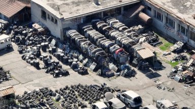 Разглобен автомобил Тойота РАВ 4 собственост на македонски гражданин бе