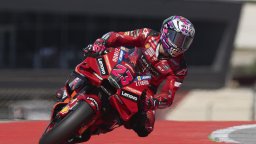 Катастрофа в Moto GP, италианец е с фрактура (видео)