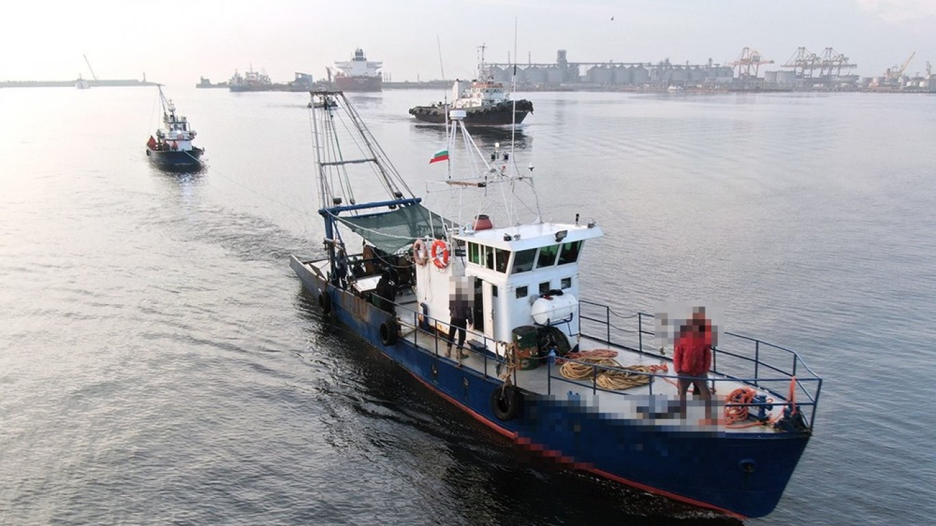 България се усъмни в законността на задържането на риболовните кораби