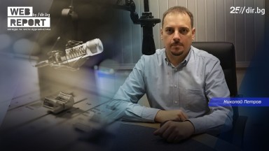 Николай Петров е старши редактор и водещ на програма Хоризонт