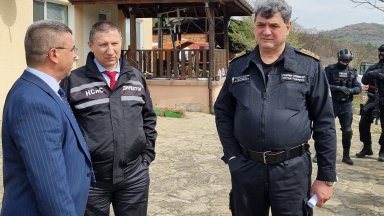 Над 45 души са задържани до момента при акции на