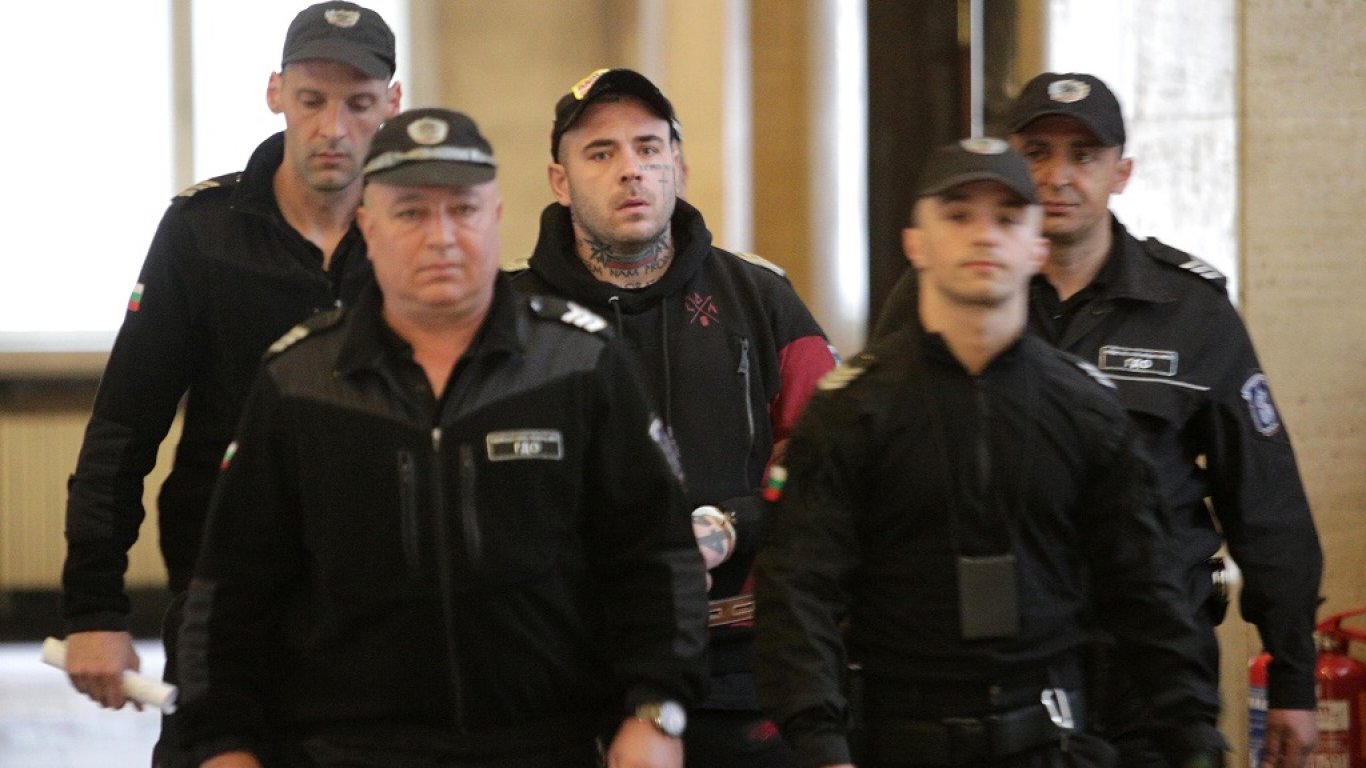Адвокат спъна делото срещу Семерджиев заради процеса срещу друг убиец, глобиха го