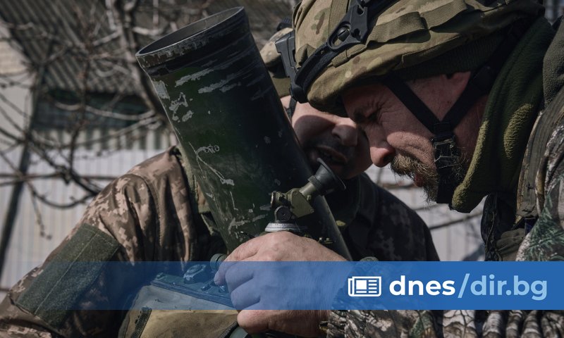 След месеци на нови оръжейни доставки от Запада, Украйна е