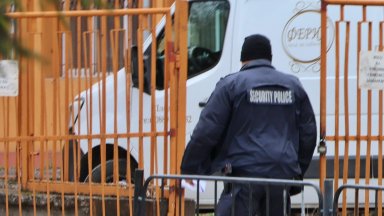 Съобщението е подадено снощи на електронната поща на спешния телефон