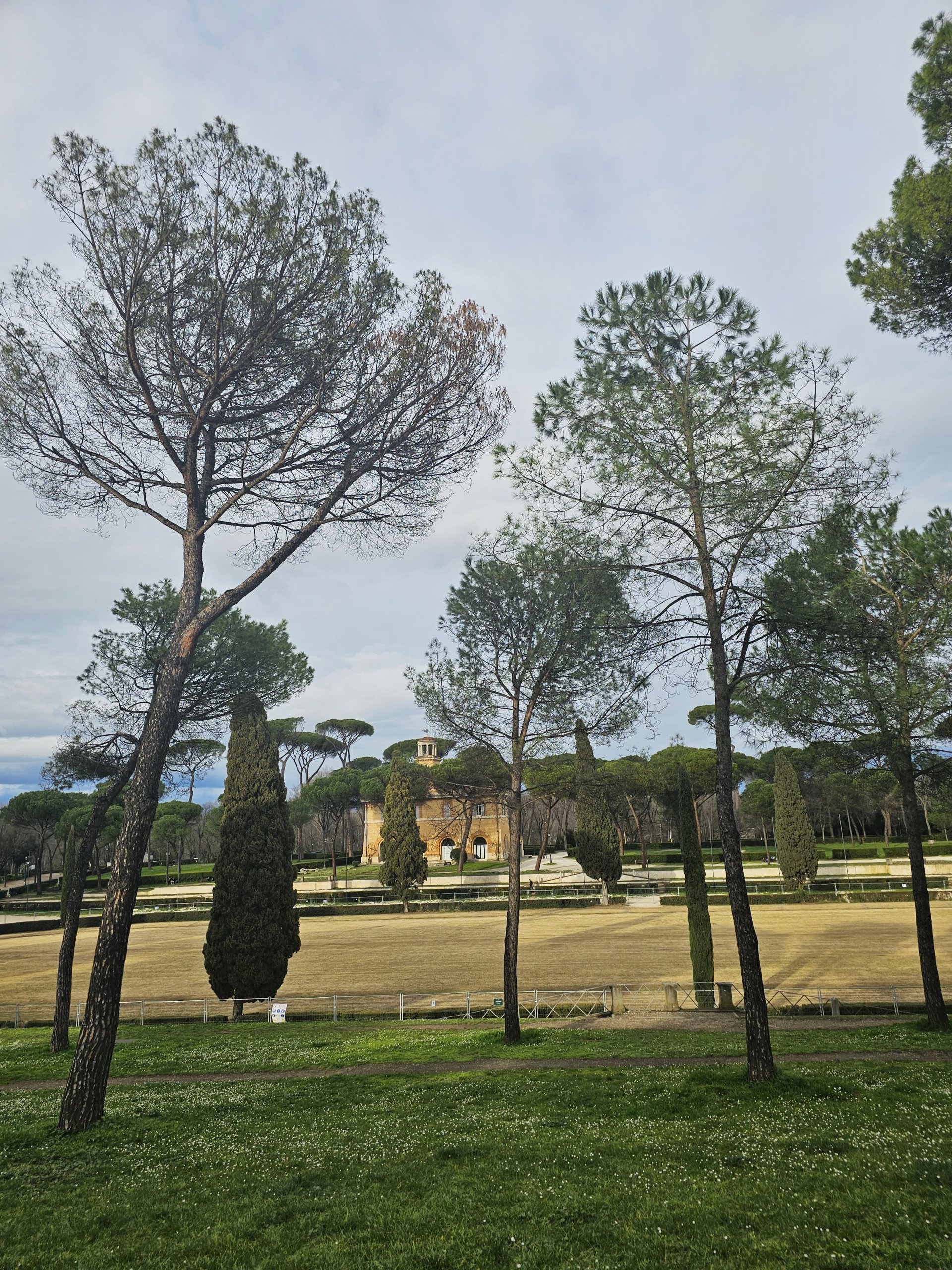 Вила Боргезе е един от най-големите паркове в Рим