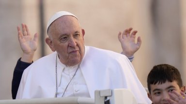 Папа Франциск разкритикува дезинформацията в медиите