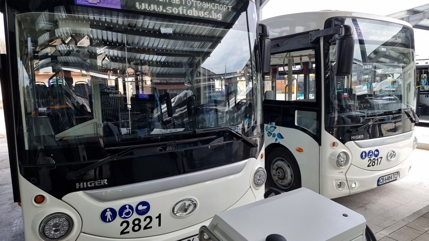 Вижте новите електробуси за градския транспорт в София