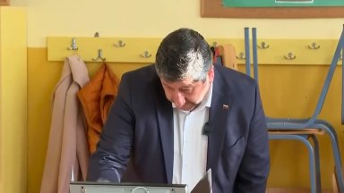 Иванов е гласувал е с машина по думите му сигурно
