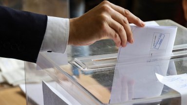 Предизборният часовник тиктака: Пет от шестте групи в НС искат избори