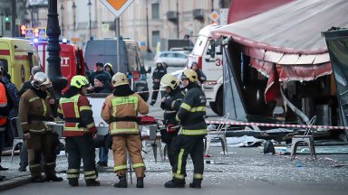 Пострадали са 16 души Мощността на взривното устройство е била