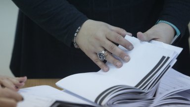 При формирането на резултатите от гласуване вотът от чужбина се