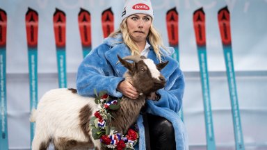 Шифрин се прибра в родното градче, а то я изненада с подарък коза