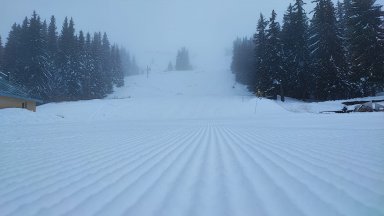 Пътните настилки са мокри шофьорите трябва да бъдат внимателни на