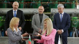 Подписаха договора за разширение на подземното газово хранилище "Чирен"