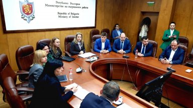 Снимка БТА По време на пресконференцията бяха представени образци на