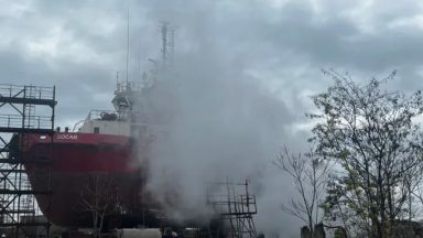 Снимка БТА Заради пожара половината град е покрит с димна