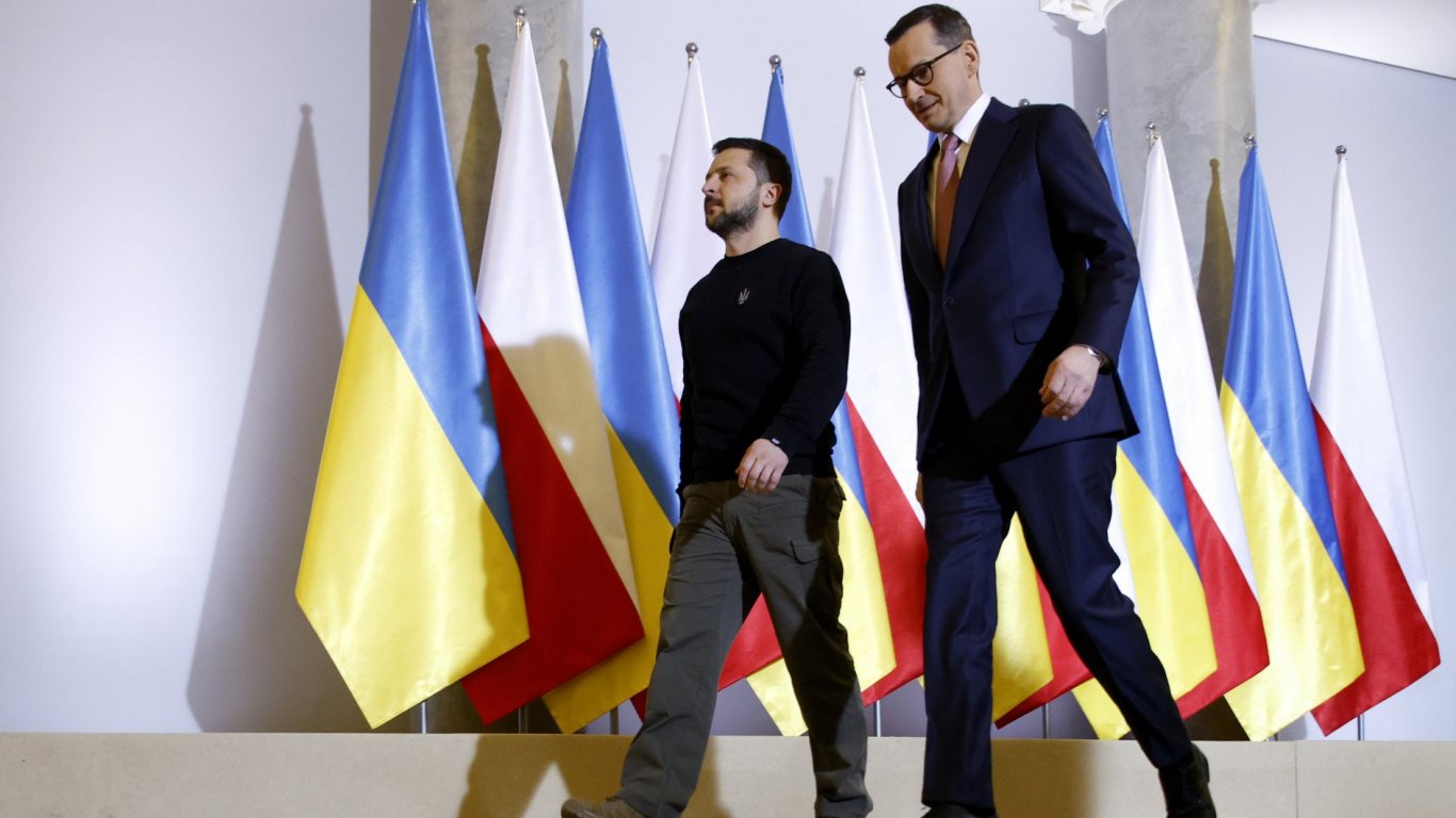 Полско-украинското приятелство прикрива мъчителна, кървава история
