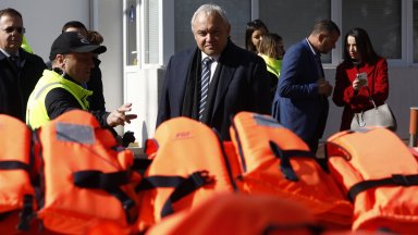 Няма основание да се смята че директорите на училищата са