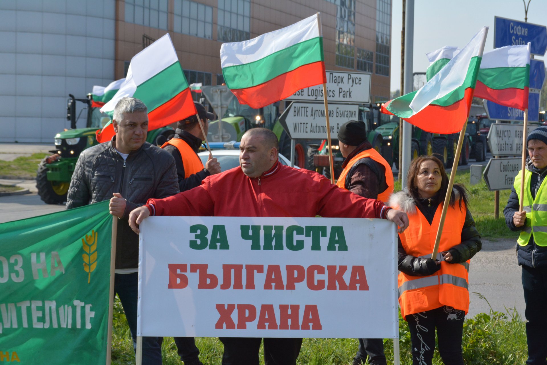 Протест на зърнопроизводителите, блокирали Дунав мост при Русе