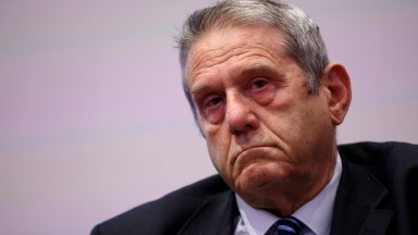 Един плочкаджия взима повече от министър председател Защо не искат да