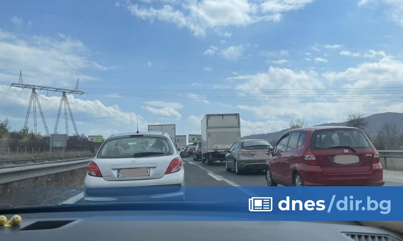 Заради ремонт на жп надлез при 159-и км на магистралата