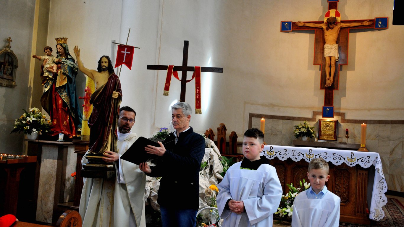 Великден в бургаската католическа църква "Света Мария Богородица"